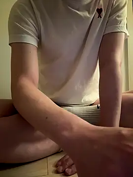 Snapshot of owin00 chatting on November 12, 2025, 4:00 pm owin00 online show from November 12, 2025, 4:00 pm