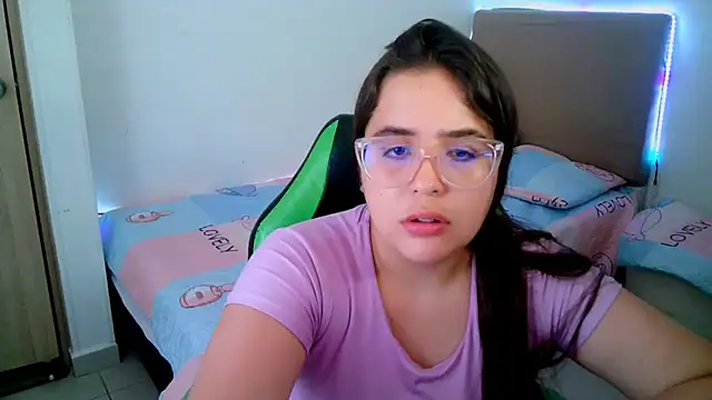  alicia z online show from February 21, 2025, 6:04 pm