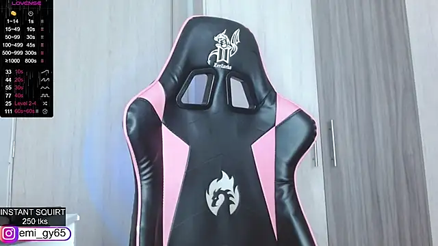 emilyn grey1 online show from March 31, 2026, 4:09 pm