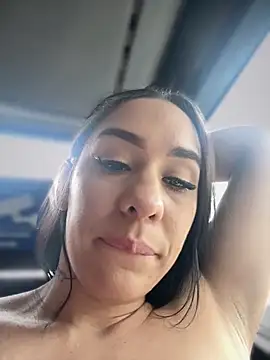 Snapshot of __IRIS__ chatting on May 15, 2026, 5:55 pm IRIS online show from May 15, 2026, 5:55 pm