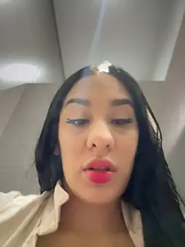 Snapshot of __IRIS__ chatting on July 2, 2026, 3:40 pm IRIS online show from July 2, 2026, 3:40 pm
