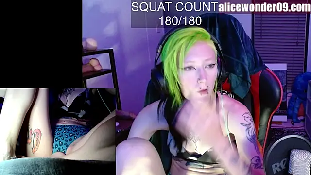 alicewonder09 online show from October 8, 2025, 4:14 am