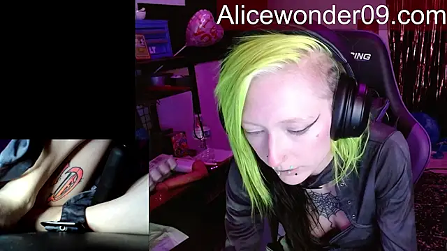 alicewonder09 online show from March 31, 2026, 3:19 am