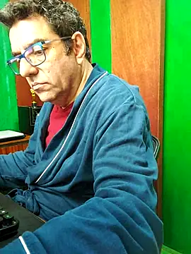 FernandoReuterG online show from October 20, 2025, 1:55 pm