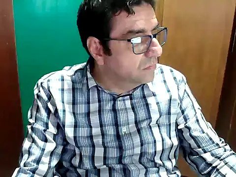 FernandoReuterG online show from October 17, 2025, 3:54 am