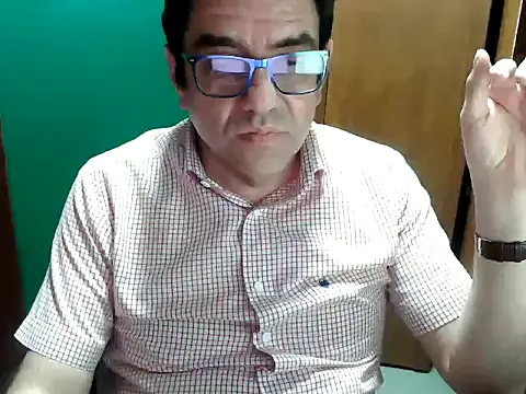 FernandoReuterG online show from October 20, 2025, 1:29 am