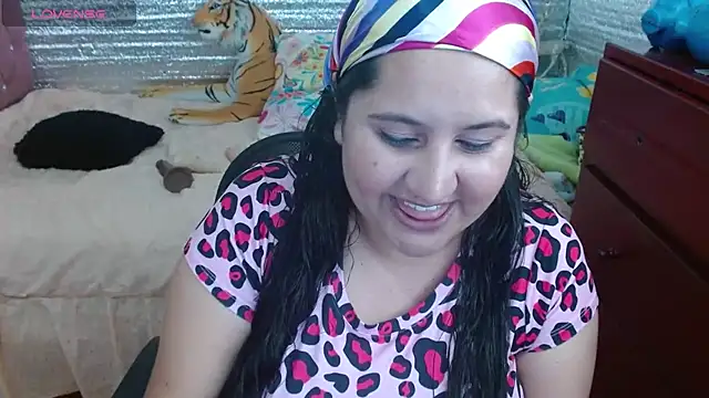 EMILY-NESSA online show from March 19, 2025, 4:45 pm