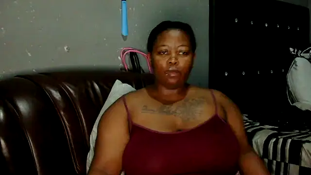 Snapshot of caramelbooty69 chatting on February 19, 2026, 7:33 pm caramelbooty69 online show from February 19, 2026, 7:33 pm