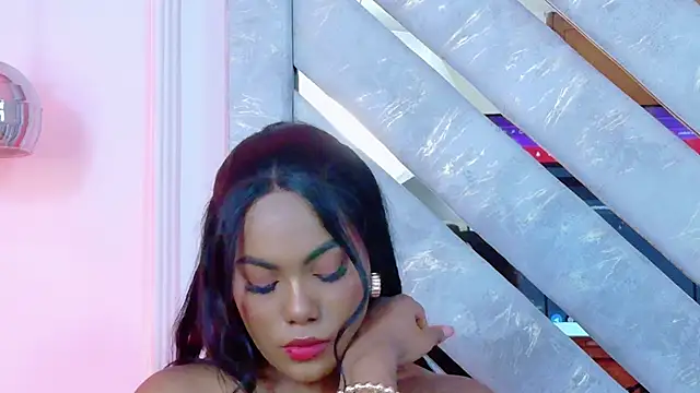 Sara Boom online show from December 3, 2025, 2:49 pm