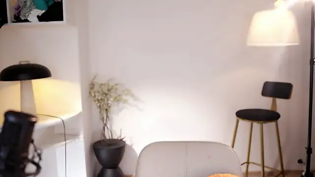 Snapshot of Ocean--Lili chatting on February 25, 2026, 2:06 pm Ocean--Lili online show from February 25, 2026, 2:06 pm