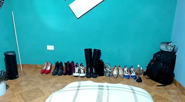 Snapshot of marinadenoche chatting on January 11, 2025, 12:12 am marinadenoche online show from January 11, 2025, 12:12 am