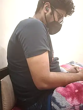 thebrownboi01 online show from November 30, 2025, 3:13 pm