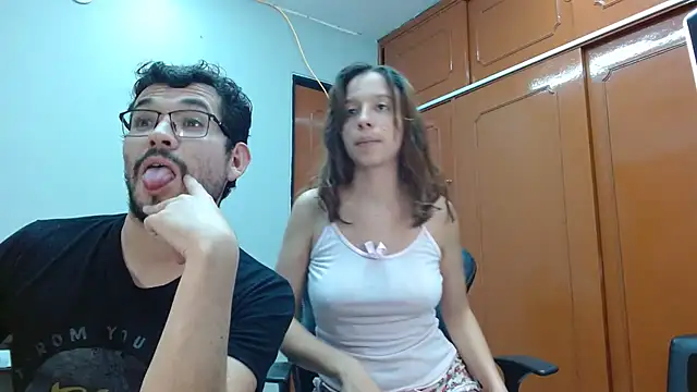 Isaandysex2428 online show from February 21, 2025, 1:33 am