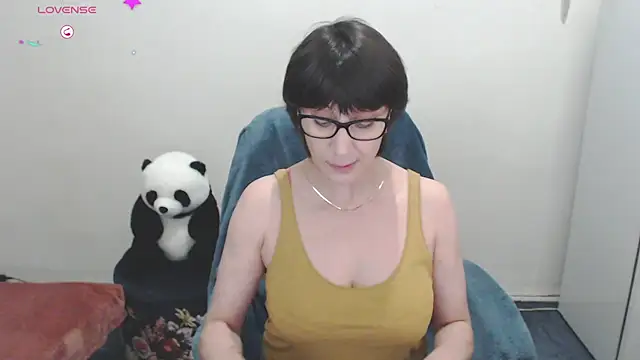 Ammillia online show from December 5, 2024, 7:54 am