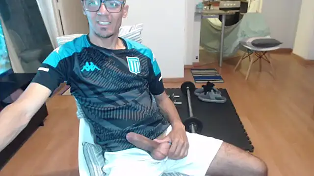 Snapshot of guachin_hunk chatting on October 22, 2025, 4:01 am guachin hunk online show from October 22, 2025, 4:01 am