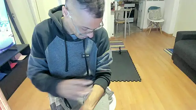 Snapshot of guachin_hunk chatting on September 9, 2025, 2:48 pm guachin hunk online show from September 9, 2025, 2:48 pm