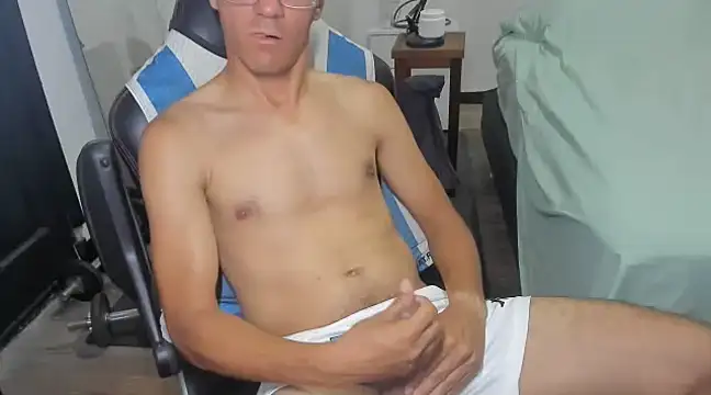 Snapshot of guachin_hunk chatting on January 27, 2025, 2:53 am guachin hunk online show from January 27, 2025, 2:53 am