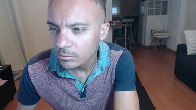 guachin hunk online show from November 19, 2025, 8:31 pm