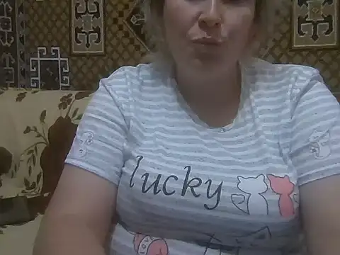 Snapshot of Diana_Britt chatting on July 28, 2026, 7:37 pm Diana Britt online show from July 28, 2026, 7:37 pm