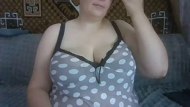 Snapshot of Diana_Britt chatting on July 10, 2026, 2:06 pm Diana Britt online show from July 10, 2026, 2:06 pm