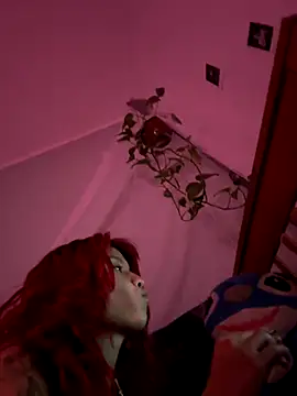 Snapshot of dinamita_Blair chatting on December 17, 2025, 6:07 am dinamita Blair online show from December 17, 2025, 6:07 am