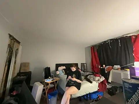 Snowbunnycake 131 online show from April 27, 2026, 9:46 pm