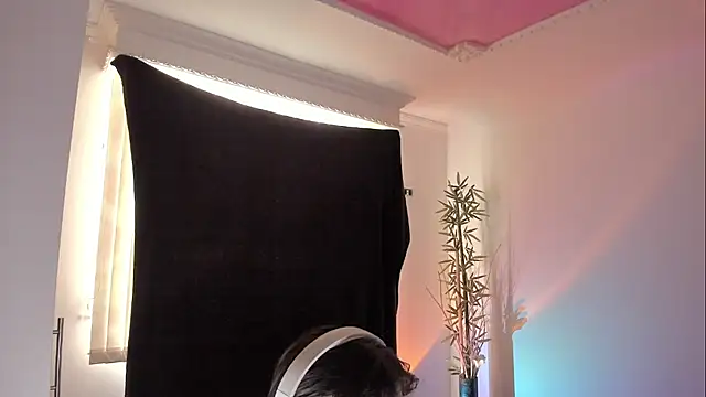 Snapshot of Giordano_Russo chatting on May 1, 2026, 6:24 pm Giordano Russo online show from May 1, 2026, 6:24 pm