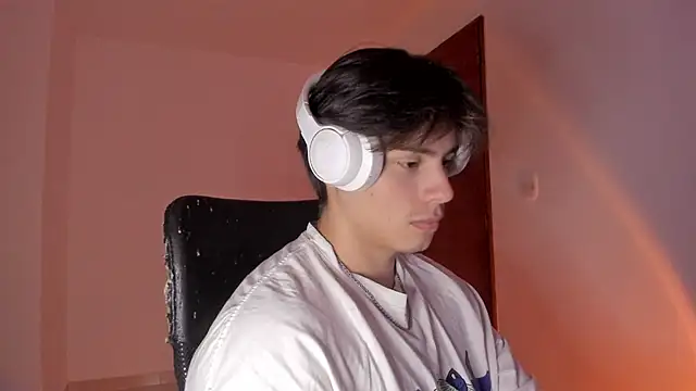 Giordano Russo online show from October 11, 2025, 8:32 pm