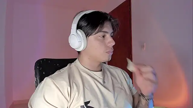 Snapshot of Giordano_Russo chatting on February 26, 2026, 10:10 pm Giordano Russo online show from February 26, 2026, 10:10 pm