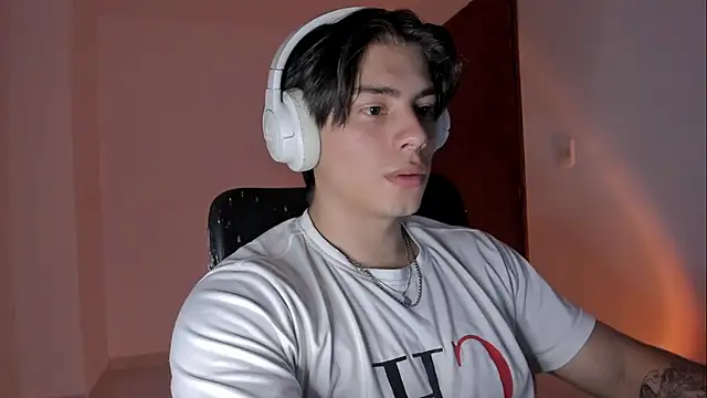 Giordano Russo online show from November 14, 2025, 2:04 am