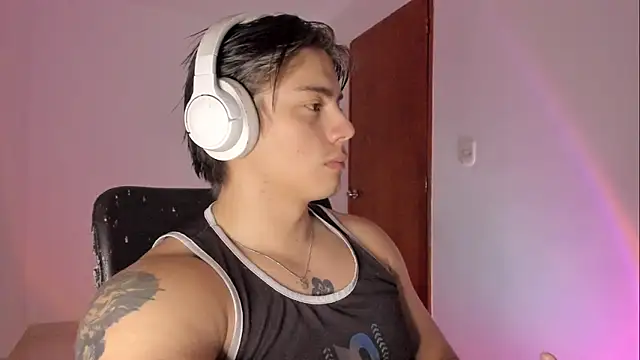 Giordano Russo online show from April 12, 2026, 9:07 pm