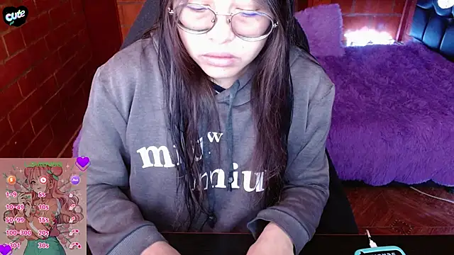 MidoriQuiinn online show from April 10, 2026, 3:19 pm