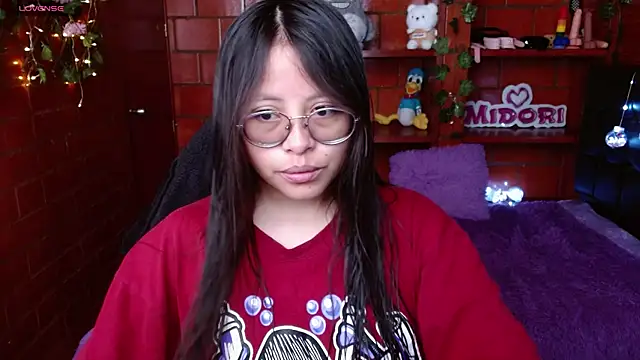 Snapshot of MidoriQuiinn chatting on May 8, 2026, 4:00 pm MidoriQuiinn online show from May 8, 2026, 4:00 pm
