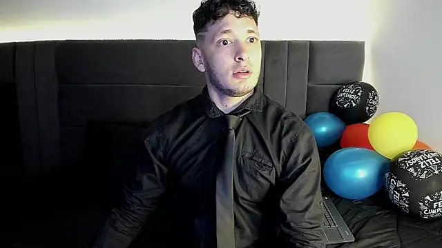 Snapshot of alejandro__2 chatting on October 1, 2025, 4:33 pm alejandro 2 online show from October 1, 2025, 4:33 pm