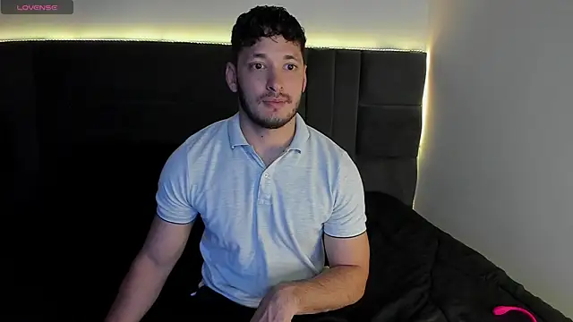 Snapshot of alejandro__2 chatting on October 14, 2025, 3:34 pm alejandro 2 online show from October 14, 2025, 3:34 pm