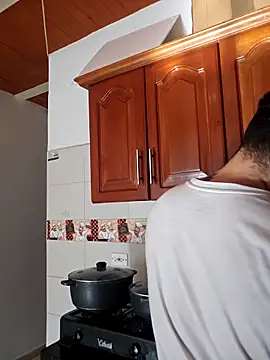 Snapshot of alejandro__2 chatting on December 4, 2025, 8:30 pm alejandro 2 online show from December 4, 2025, 8:30 pm