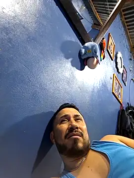 Eumanzor online show from March 14, 2026, 2:17 am