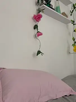 oriana zoeee online show from November 19, 2025, 10:43 pm