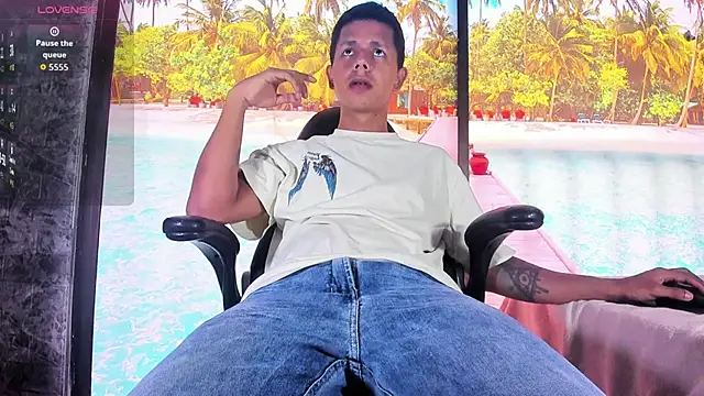 boy bigcock24cm online show from March 29, 2026, 2:52 pm