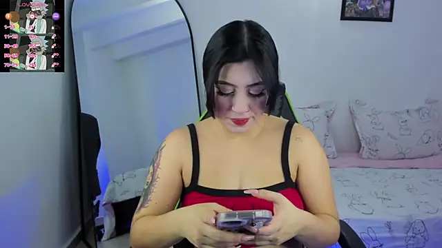 caroline23 x online show from February 4, 2025, 4:05 am