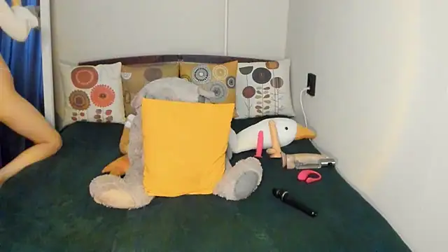 Stripchatlady online show from April 12, 2026, 12:19 pm