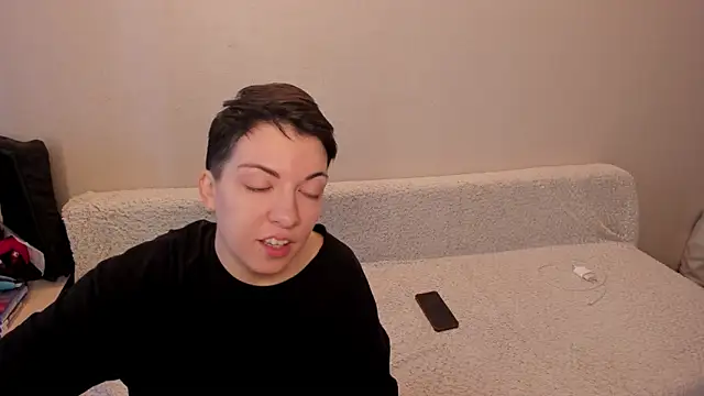 secret dreams   online show from February 6, 2025, 8:50 am