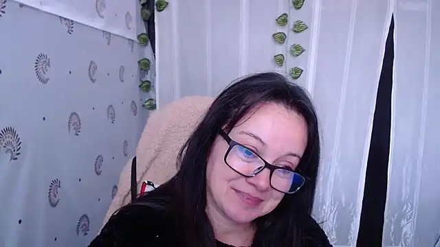 Snapshot of Sonialorens_ chatting on February 15, 2025, 6:01 pm Sonialorens  online show from February 15, 2025, 6:01 pm