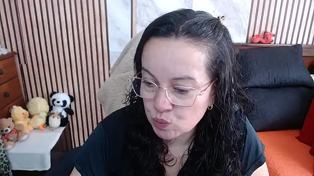 Snapshot of Sonialorens_ chatting on September 30, 2025, 3:29 pm Sonialorens  online show from September 30, 2025, 3:29 pm