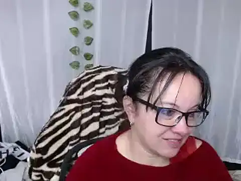 Snapshot of Sonialorens_ chatting on February 10, 2025, 3:10 pm Sonialorens  online show from February 10, 2025, 3:10 pm