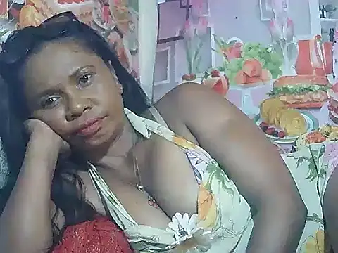 Snapshot of Hyncam chatting on April 7, 2026, 7:43 am Hyncam online show from April 7, 2026, 7:43 am