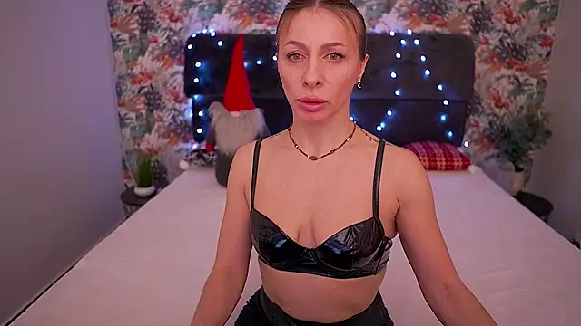 MirandaHobbs online show from December 21, 2025, 4:19 pm