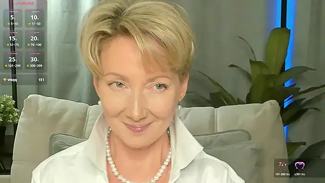 Snapshot of AkexandraFix chatting on May 1, 2026, 2:00 pm AkexandraFix online show from May 1, 2026, 2:00 pm