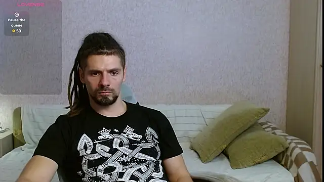 Aestheticguy101 online show from October 13, 2025, 11:23 am