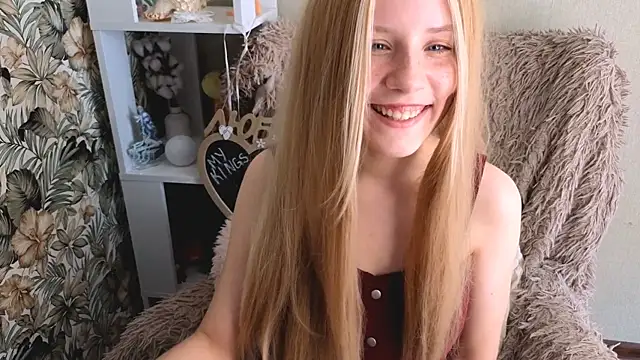 sarakaell online show from July 31, 2026, 2:33 am